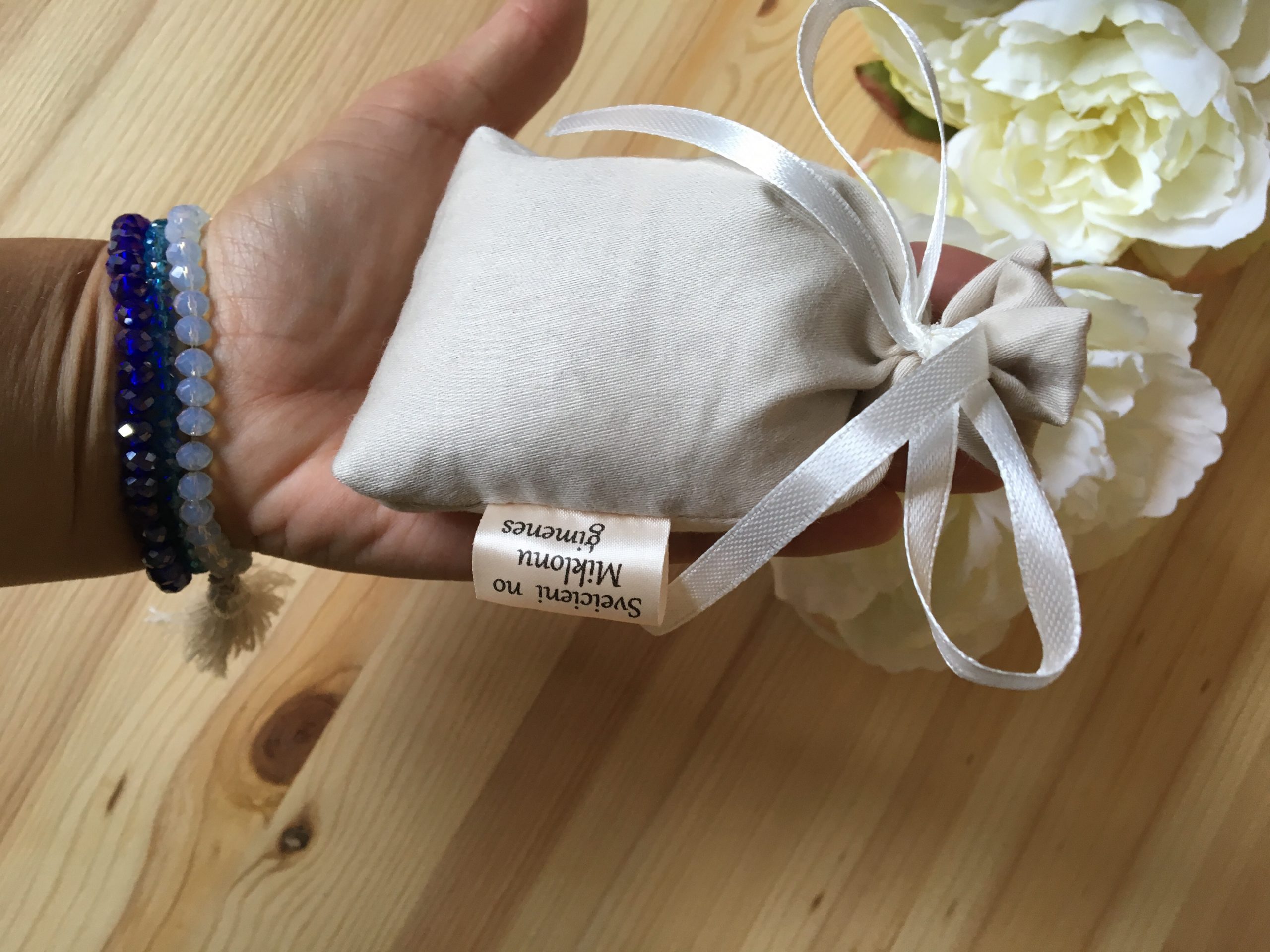 Dāvana kāzu viesiem. Satīna Lavandas maisiņš ar personalizētu zīmīti - Image 6